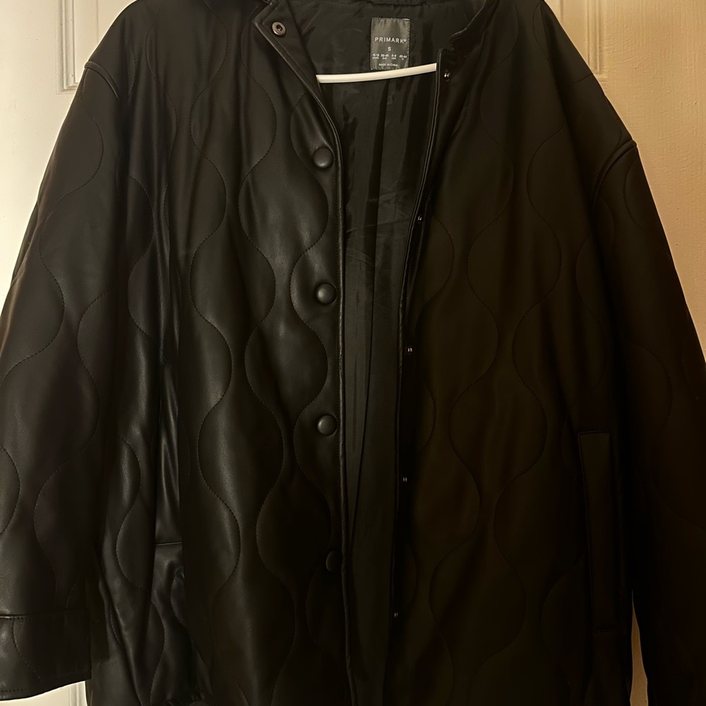 Elegant Black Quilted Jacket